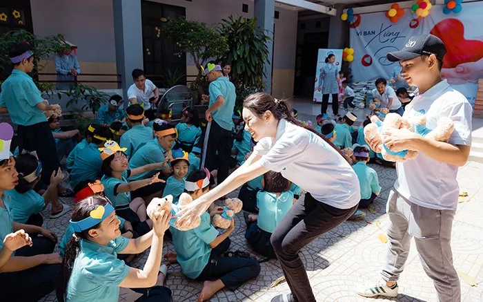 Hình ảnh tổng hợp các trò chơi đa dạng tại Kingbet86